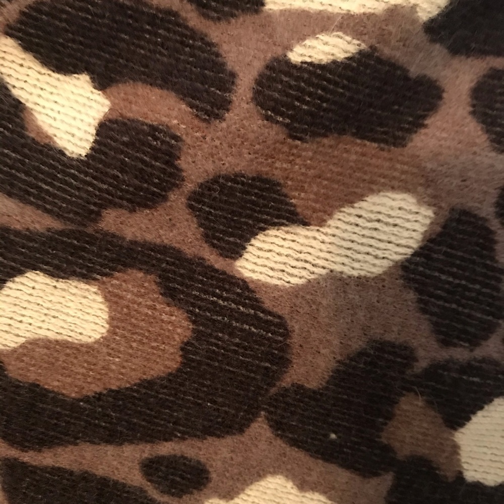 H&M Leopard Wrap - Picture 2 of 3